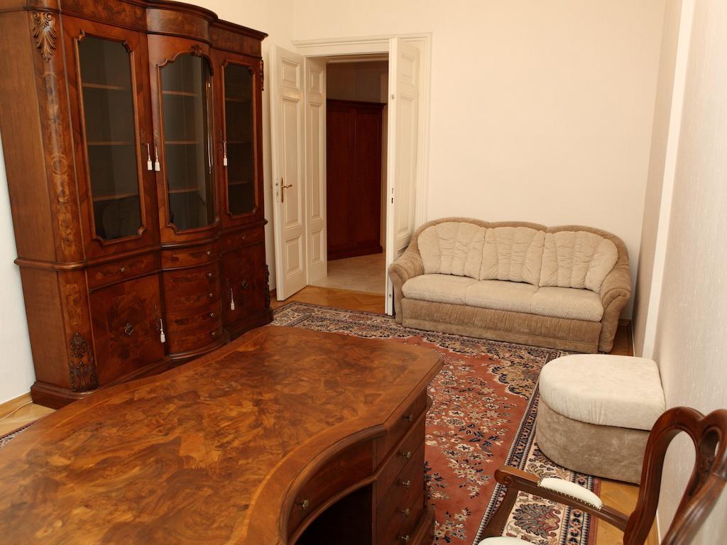 Ferienwohnung 7K-Apartman Sadova Karlsbad Exterior foto