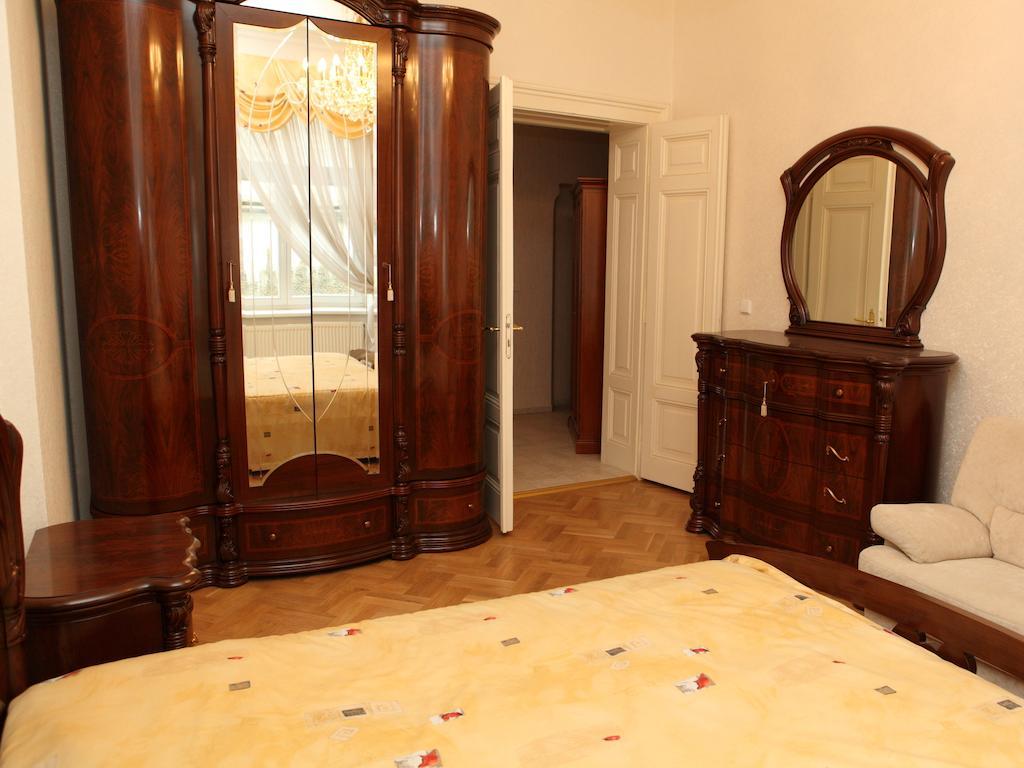 Ferienwohnung 7K-Apartman Sadova Karlsbad Zimmer foto